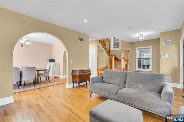 467 Summit Avenue, Hackensack, NJ 07601