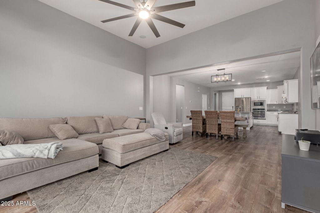 8987 W SELDON Lane, Peoria, AZ 85345 — exterior