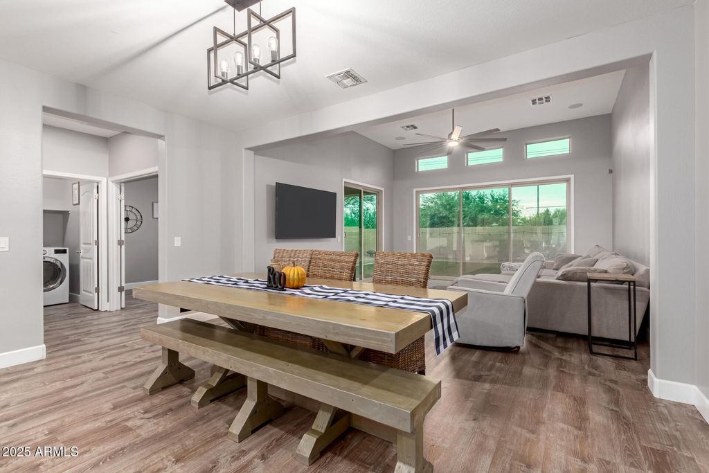 8987 W SELDON Lane, Peoria, AZ 85345 — photo 4