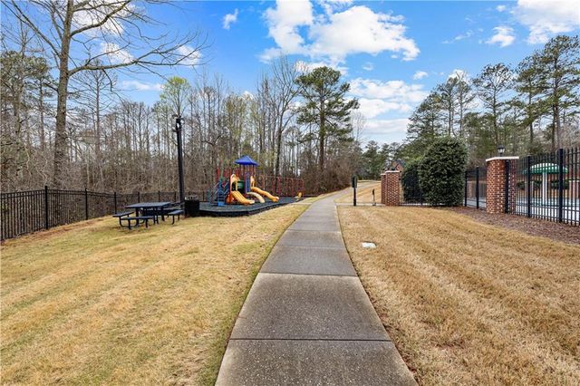 7460 River Walk Drive, Douglasville, GA 30135