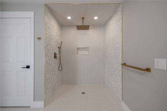 311 Hope Road, Cranston, RI 02921