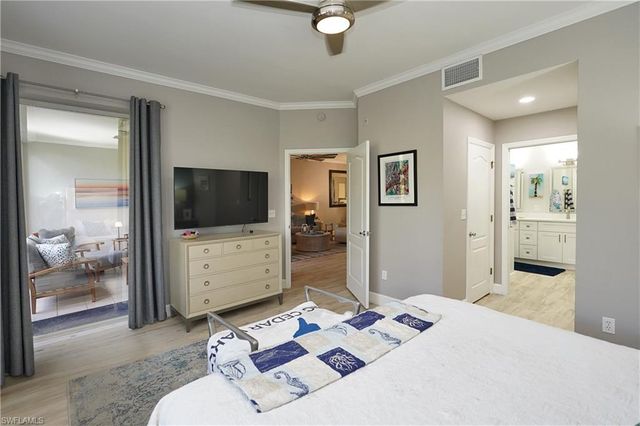 14270 Hickory Links CT 2111, Fort Myers, FL 33912