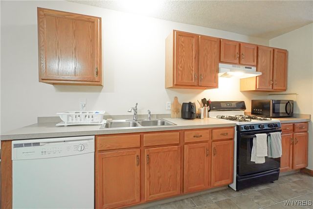 5190 Briercliff Drive, Hamburg, NY 14075