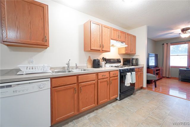 5190 Briercliff Drive, Hamburg, NY 14075