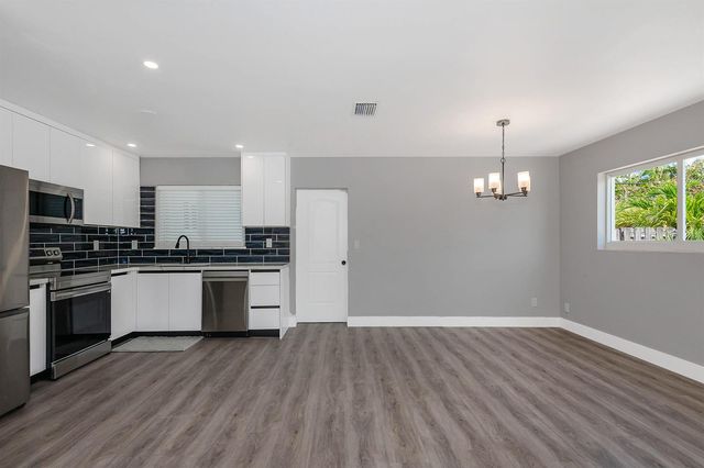2733 NE 6th Avenue, Wilton Manors, FL 33334