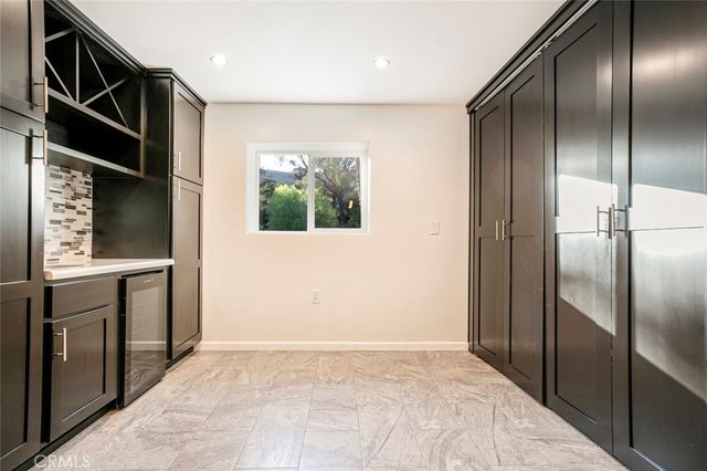 9620 Wheatland Avenue, Shadow Hills, CA 91040