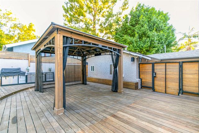 9620 Wheatland Avenue, Shadow Hills, CA 91040