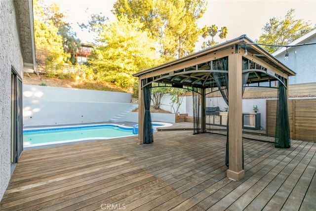 9620 Wheatland Avenue, Shadow Hills, CA 91040