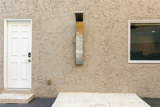 9620 Wheatland Avenue, Shadow Hills, CA 91040