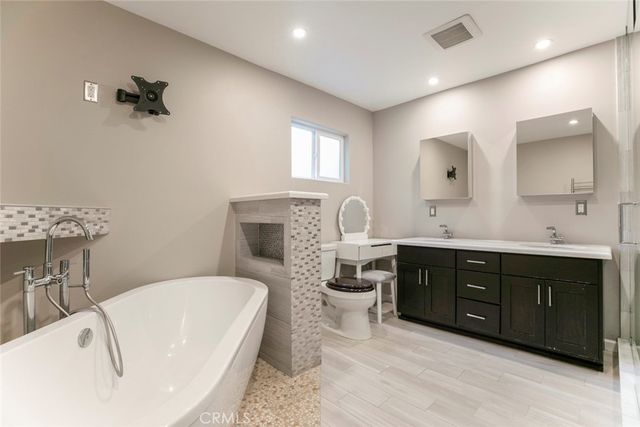 9620 Wheatland Avenue, Shadow Hills, CA 91040