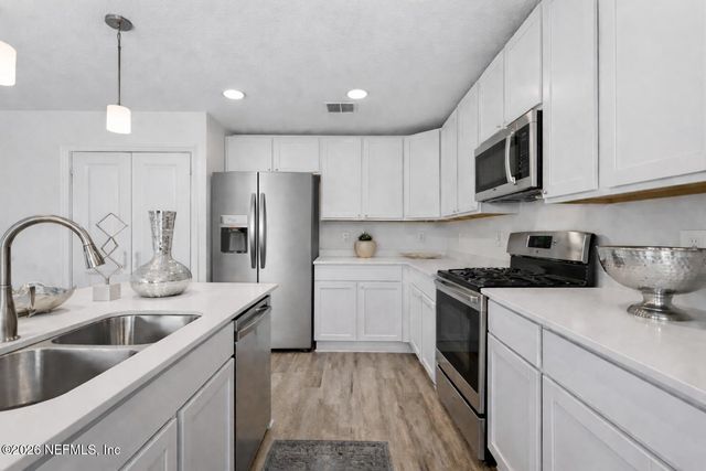8039 OSTEEN Street, Jacksonville, FL 32210