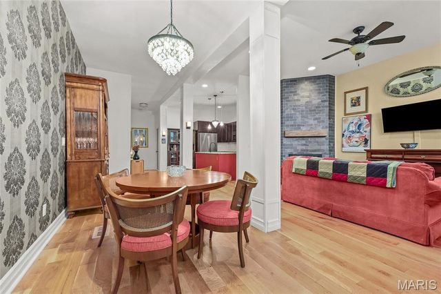 3368 Oxford Boulevard, Maplewood, MO 63143