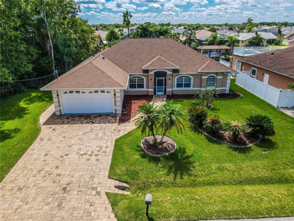 5 CROSSGATE COURT W, Palm Coast, FL 32137