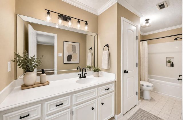 13882 Hollowgreen Drive 810, Houston, TX 77082