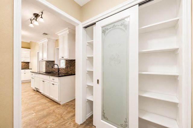 13882 Hollowgreen Drive 810, Houston, TX 77082