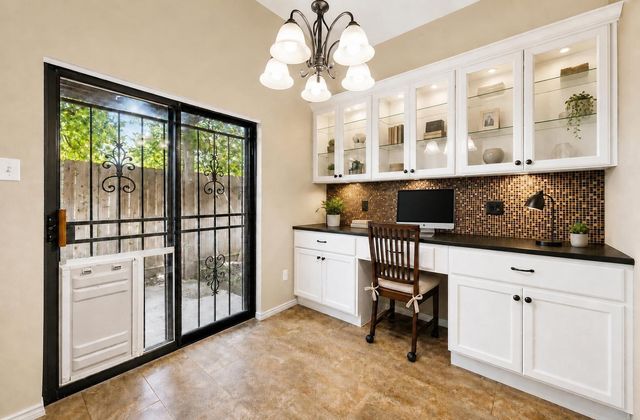 13882 Hollowgreen Drive 810, Houston, TX 77082