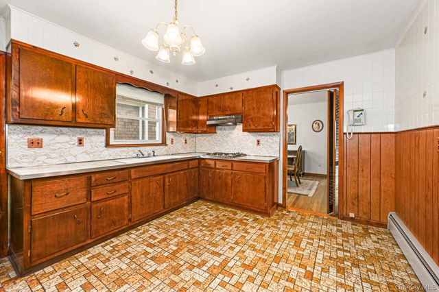 32 Chase Avenue, White Plains, NY 10606