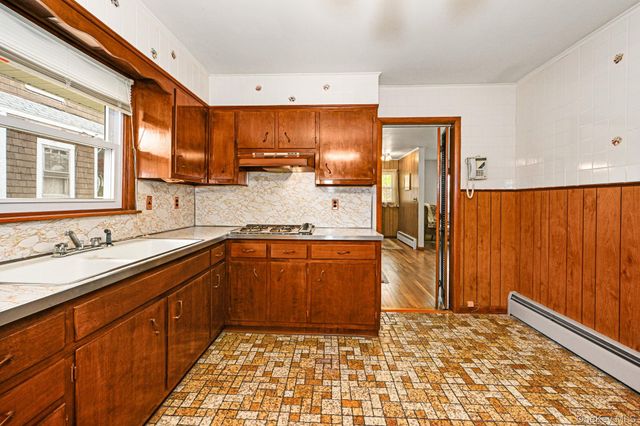 32 Chase Avenue, White Plains, NY 10606
