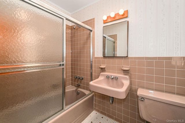 32 Chase Avenue, White Plains, NY 10606