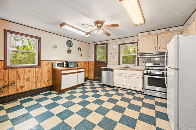32 Chase Avenue, White Plains, NY 10606