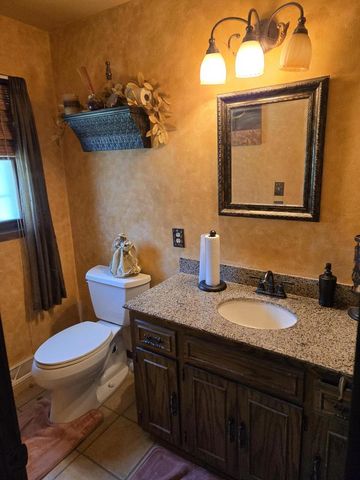 6886 N 100th STREET, Milwaukee, WI 53224