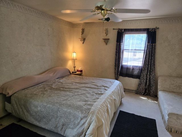 6886 N 100th STREET, Milwaukee, WI 53224