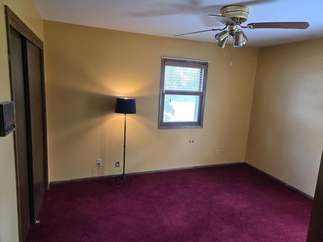 6886 N 100th STREET, Milwaukee, WI 53224