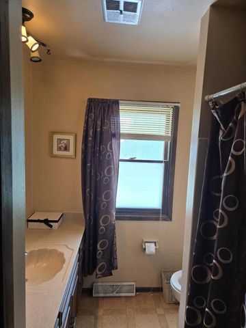 6886 N 100th STREET, Milwaukee, WI 53224