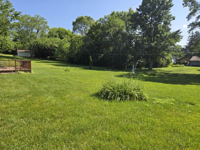 6886 N 100th STREET, Milwaukee, WI 53224