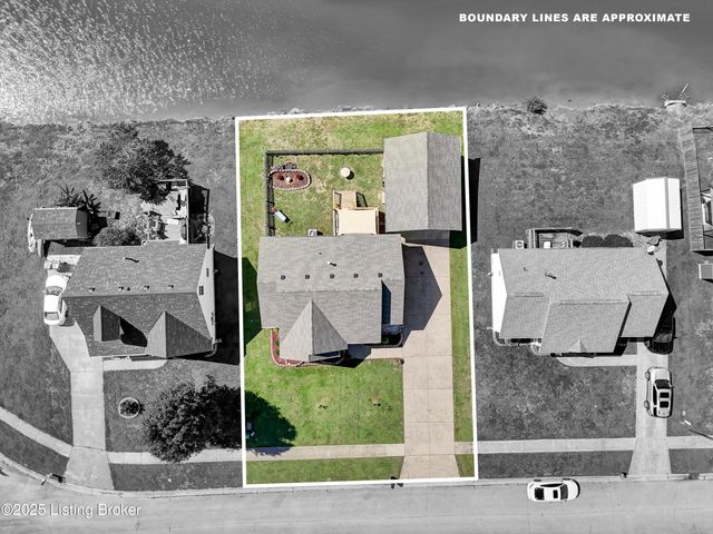 271 Clear Lake Dr, Shepherdsville, KY 40165