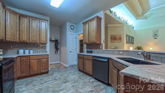 6855 Colonial Garden Drive, Huntersville, NC 28078
