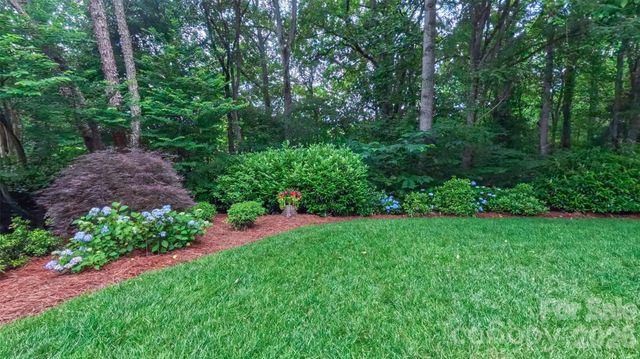 6855 Colonial Garden Drive, Huntersville, NC 28078