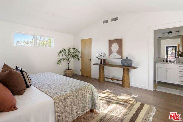 2412 Reservoir Street, Los Angeles, CA 90026
