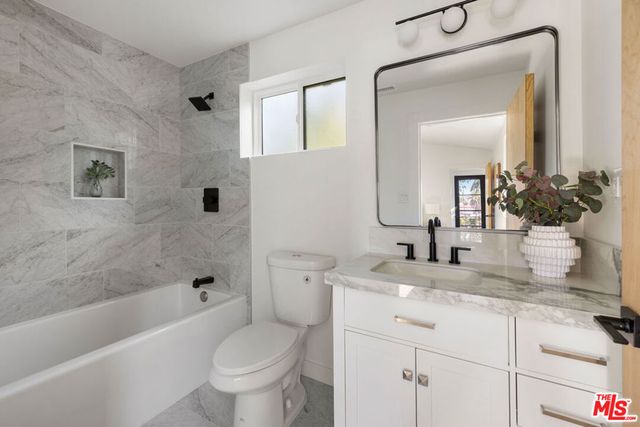 2412 Reservoir Street, Los Angeles, CA 90026
