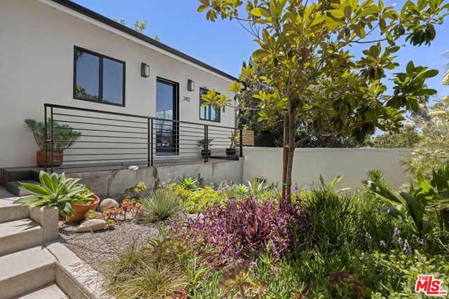 2412 Reservoir Street, Los Angeles, CA 90026