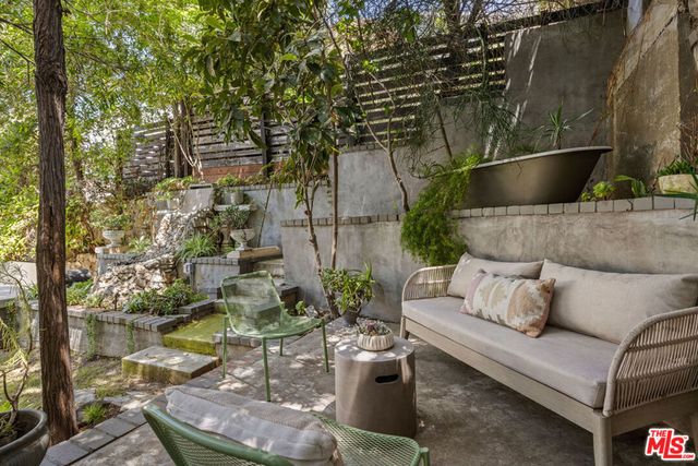 2412 Reservoir Street, Los Angeles, CA 90026
