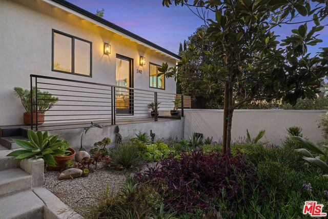 2412 Reservoir Street, Los Angeles, CA 90026