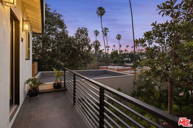 2412 Reservoir Street, Los Angeles, CA 90026