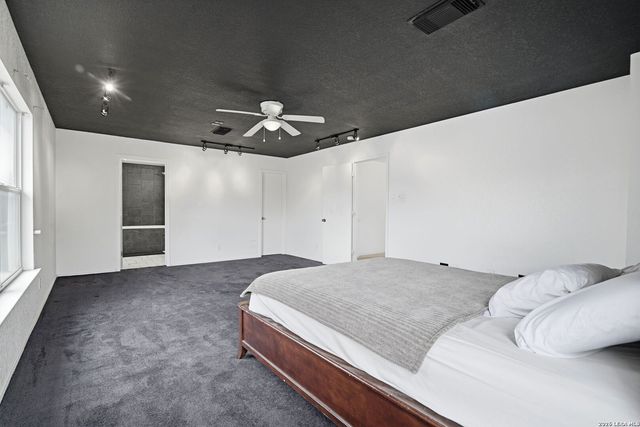 78 Viking Oak, San Antonio, TX 78247