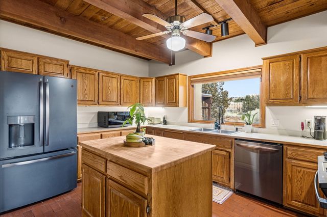 37 Homesteads Road, Placitas, NM 87043