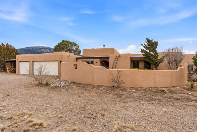 37 Homesteads Road, Placitas, NM 87043