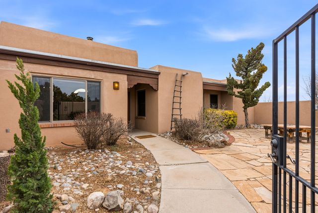 37 Homesteads Road, Placitas, NM 87043