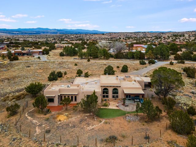 37 Homesteads Road, Placitas, NM 87043