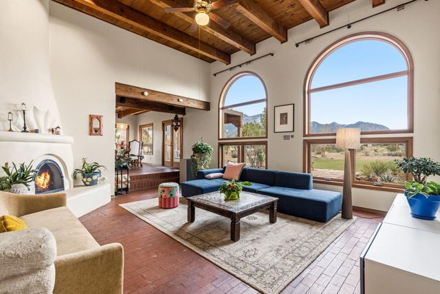 37 Homesteads Road, Placitas, NM 87043