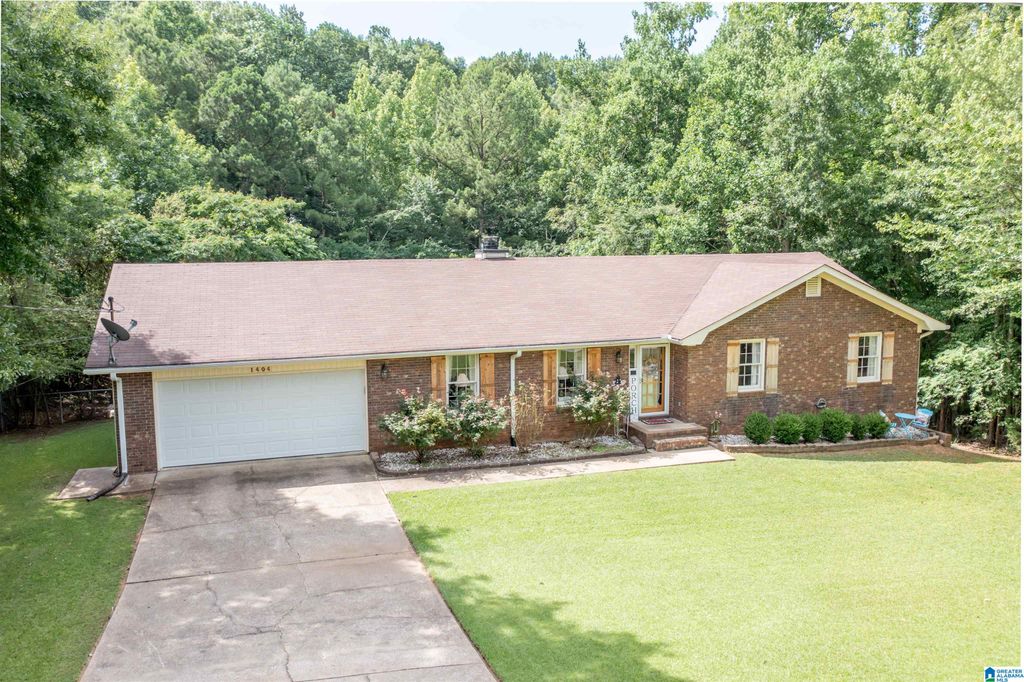 1404 LOUISE DRIVE SE, Jacksonville, AL 36265