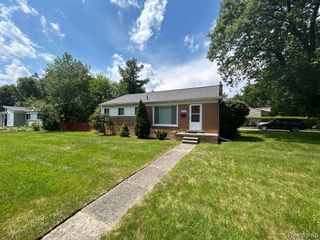 23631 Bicking Court, Farmington, MI 48336