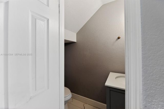 16875 N 68th St N, Loxahatchee, FL 33470