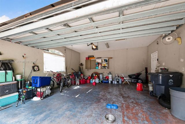 16875 N 68th St N, Loxahatchee, FL 33470