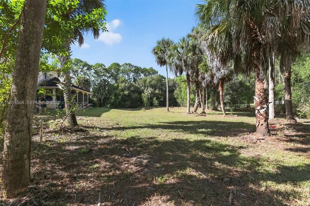 16875 N 68th St N, Loxahatchee, FL 33470