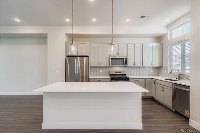 15553 W Washburn Drive, Lakewood, CO 80228